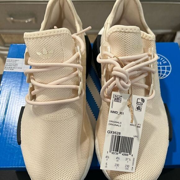 NMD R1 Ecru Tint Cream Color Mens Size 5 Women Size 6.5 Brand New With Box main image 5